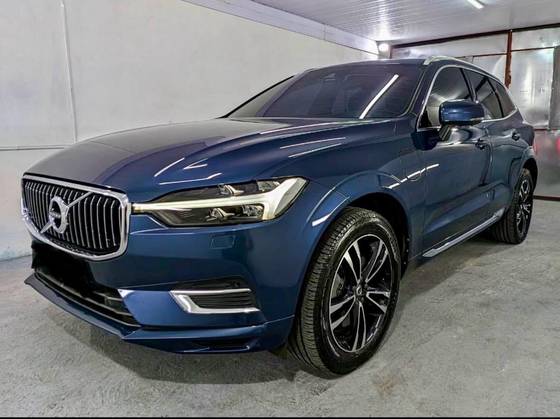 VOLVO XC60 2.0 T8 HYBRID MOMENTUM AWD GEARTRONIC